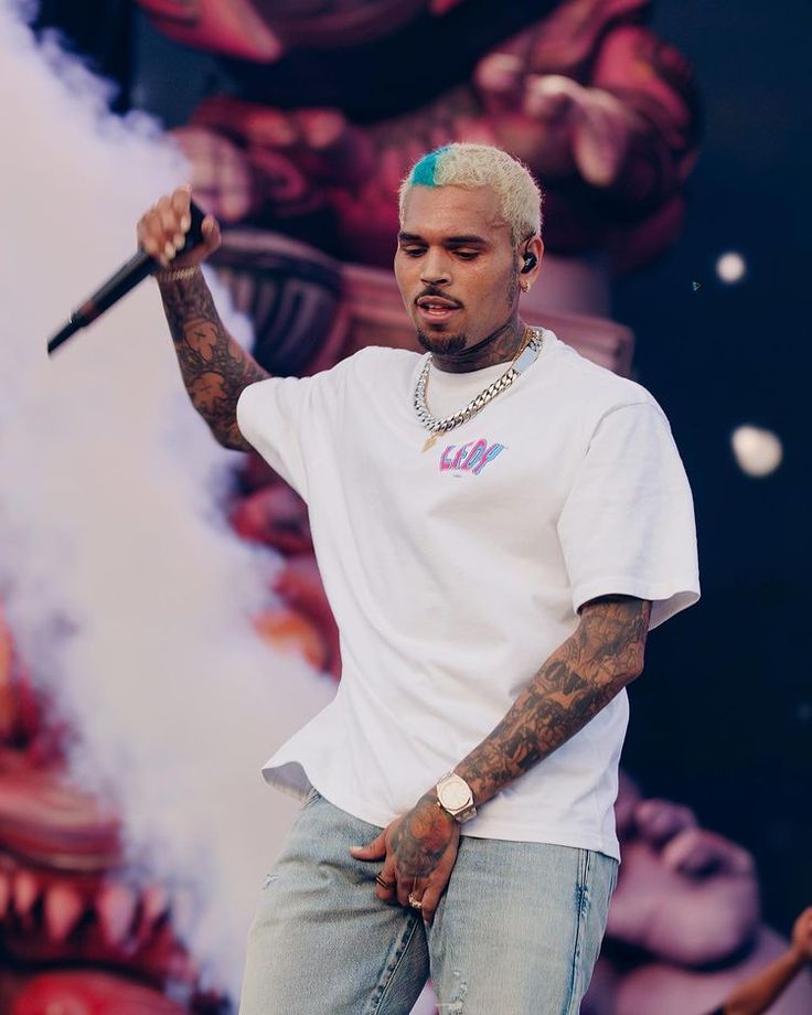 Kuririmbira abanyarwanda kwa Chris Brown muri Stade Amahoro byarapfubye