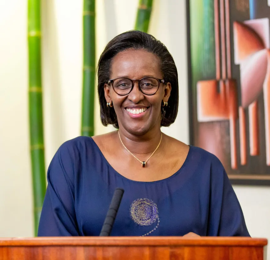 Jeannette Kagame yageneye ubutumwa umuryango Nyarwanda k’umunsi wa Noheri